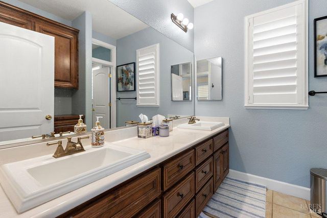 9102 Cambridge Cir, Vallejo, CA 94591