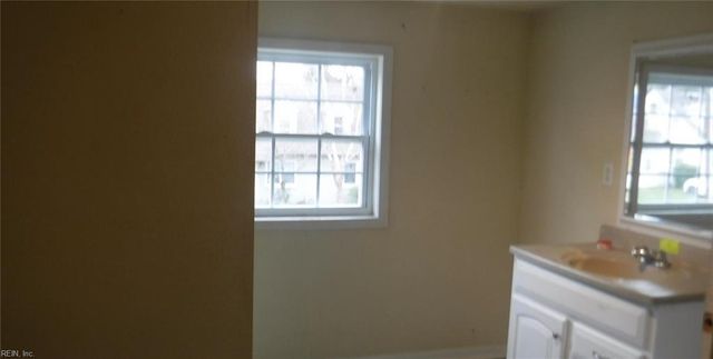 3855 Giles CIR, Norfolk, VA 23513