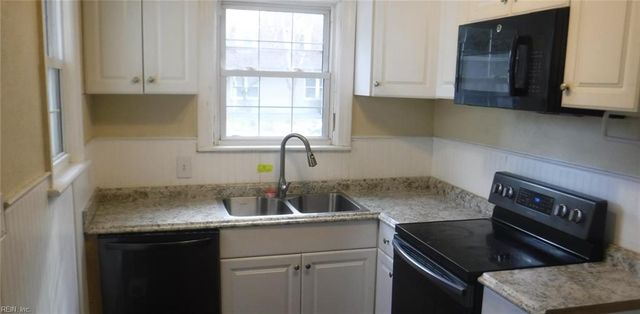 3855 Giles CIR, Norfolk, VA 23513