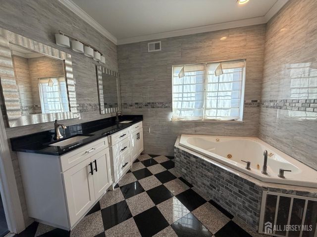 618 Lee Street, Perth Amboy, NJ 08861