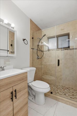 6111 SW 39th Ct 2, Davie, FL 33314