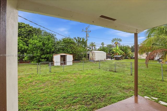 6111 SW 39th Ct 2, Davie, FL 33314