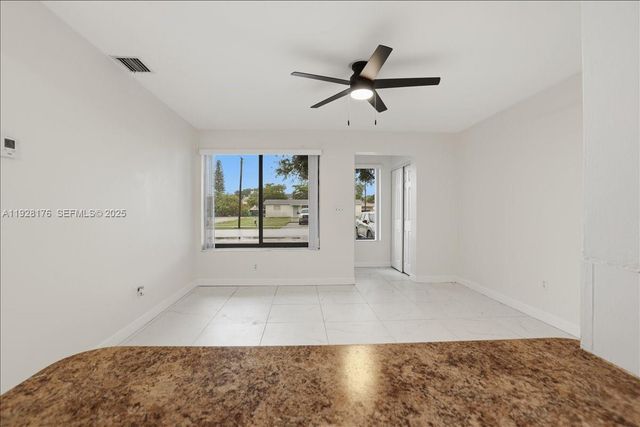 6111 SW 39th Ct 2, Davie, FL 33314