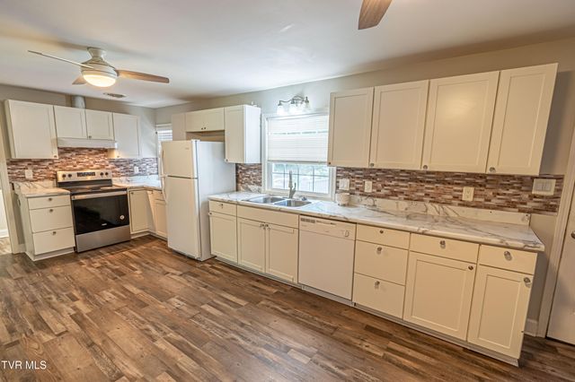 129 Grove Park Drive, Bristol, TN 37620