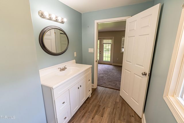 129 Grove Park Drive, Bristol, TN 37620