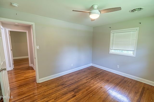 129 Grove Park Drive, Bristol, TN 37620