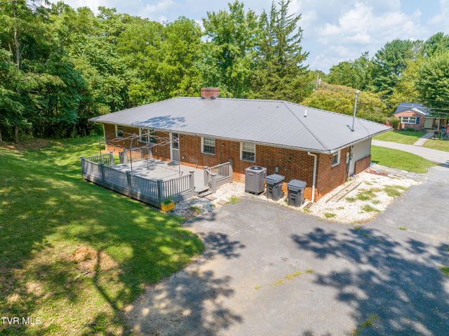 129 Grove Park Drive, Bristol, TN 37620