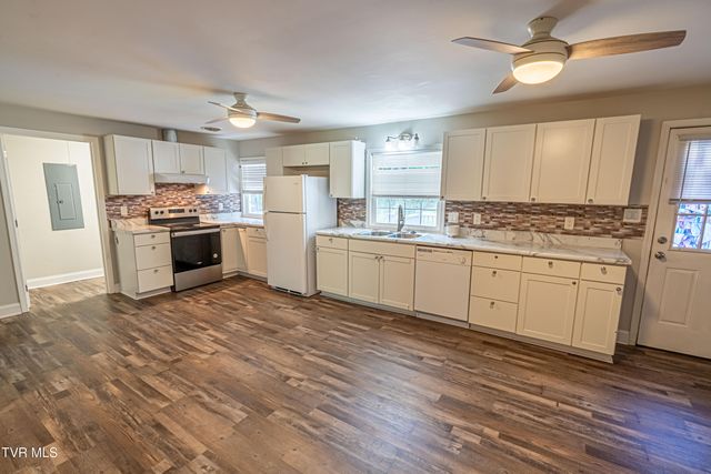 129 Grove Park Drive, Bristol, TN 37620