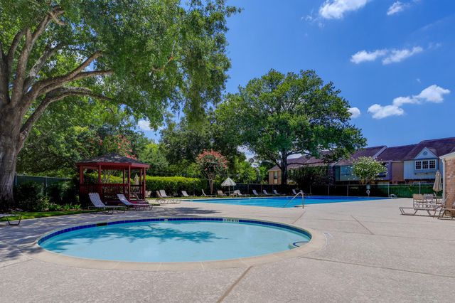 10331 Longmont Drive 35/2, Houston, TX 77042