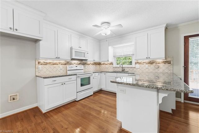 1714 Valley Brook Road, Clemmons, NC 27012