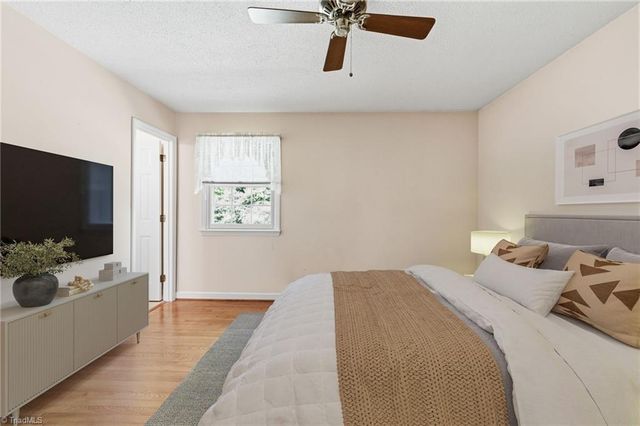 1714 Valley Brook Road, Clemmons, NC 27012