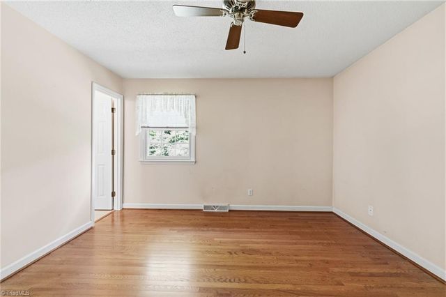 1714 Valley Brook Road, Clemmons, NC 27012
