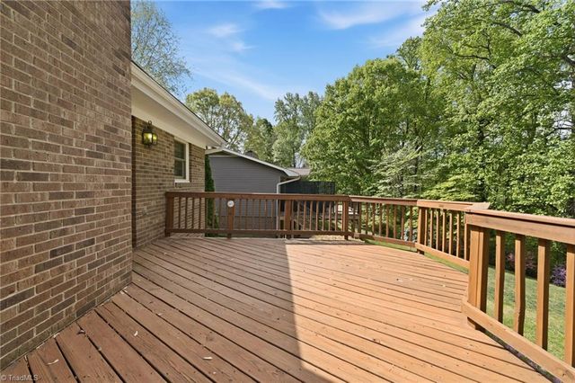 1714 Valley Brook Road, Clemmons, NC 27012