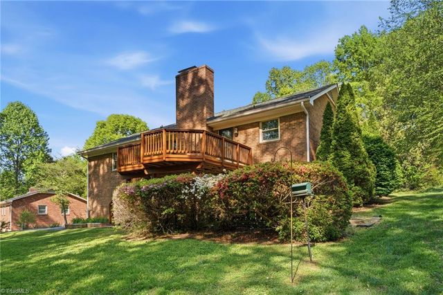 1714 Valley Brook Road, Clemmons, NC 27012