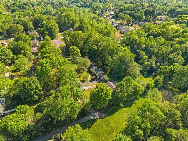 1714 Valley Brook Road, Clemmons, NC 27012