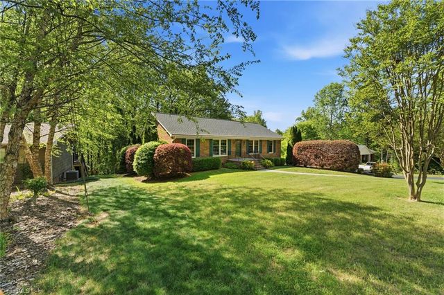 1714 Valley Brook Road, Clemmons, NC 27012