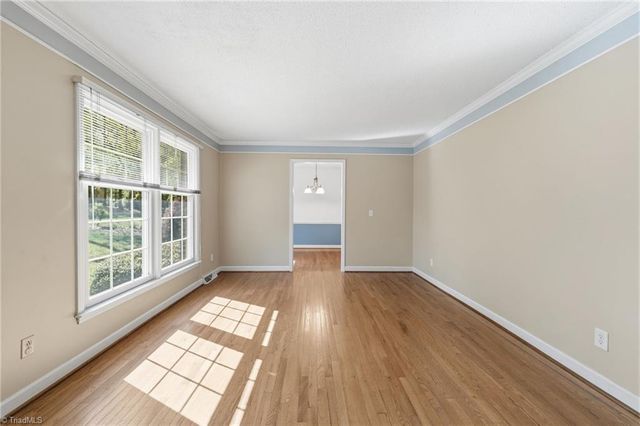 1714 Valley Brook Road, Clemmons, NC 27012