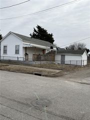 1118 Monterey Street, St Joseph, MO 64503