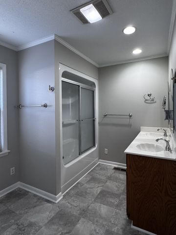 211 Church St, Loretto, TN 38469