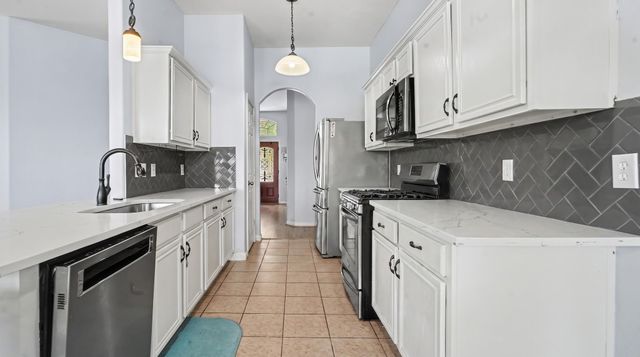 8330 Rusty Blackhaw Lane, Baytown, TX 77523