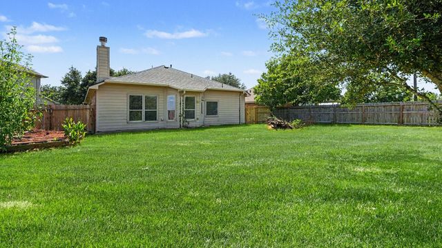 8330 Rusty Blackhaw Lane, Baytown, TX 77523