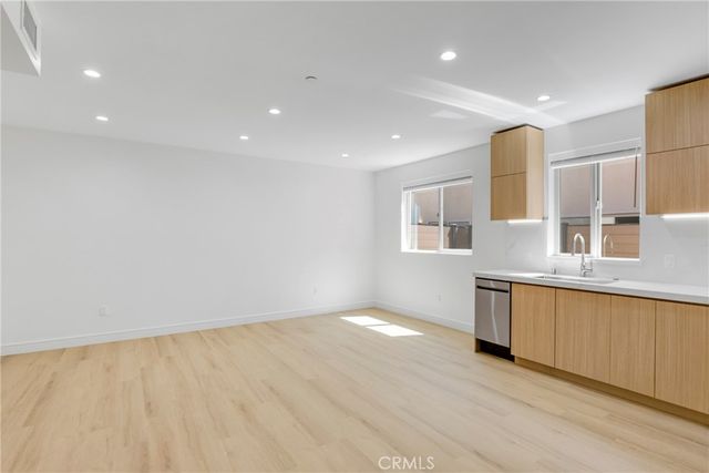 4851 Woodman Avenue, Sherman Oaks, CA 91423