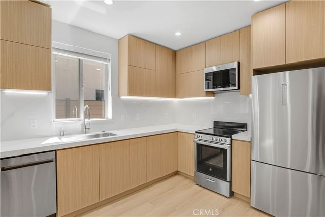 4851 Woodman Avenue, Sherman Oaks, CA 91423