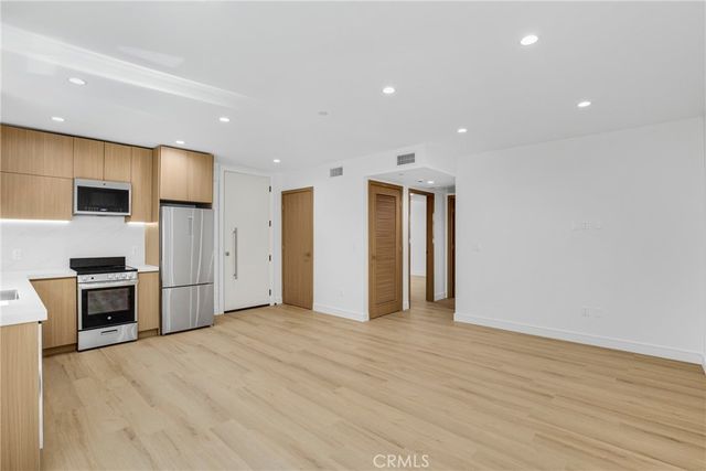 4851 Woodman Avenue, Sherman Oaks, CA 91423