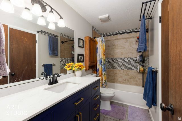 1131 N 575 W, Clinton, UT 84015