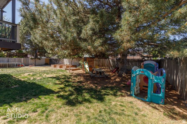1131 N 575 W, Clinton, UT 84015