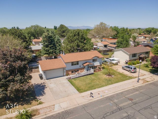 1131 N 575 W, Clinton, UT 84015