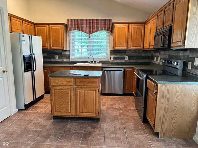 17934 Village Way N, Noblesville, IN 46062