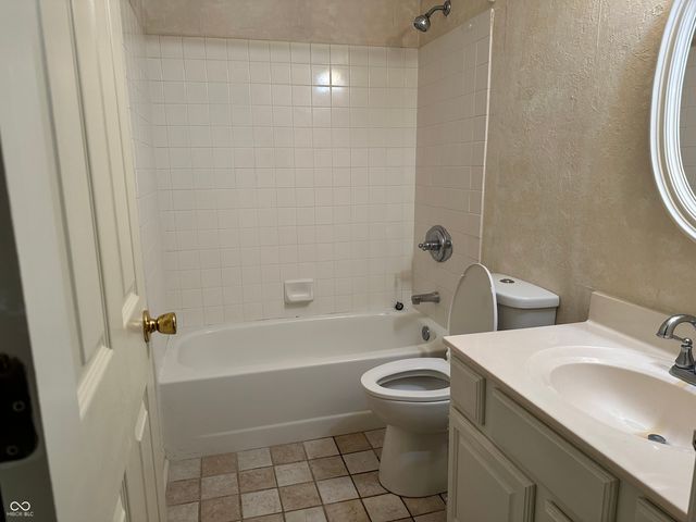 17934 Village Way N, Noblesville, IN 46062
