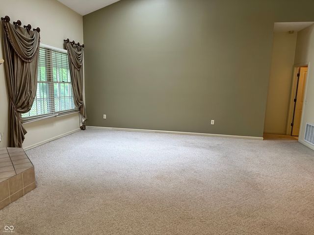 17934 Village Way N, Noblesville, IN 46062