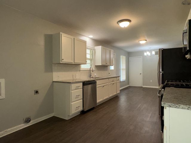 721 MAPLE STREET, Burkburnett, TX 76354