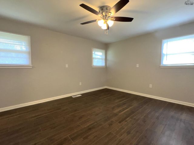 721 MAPLE STREET, Burkburnett, TX 76354