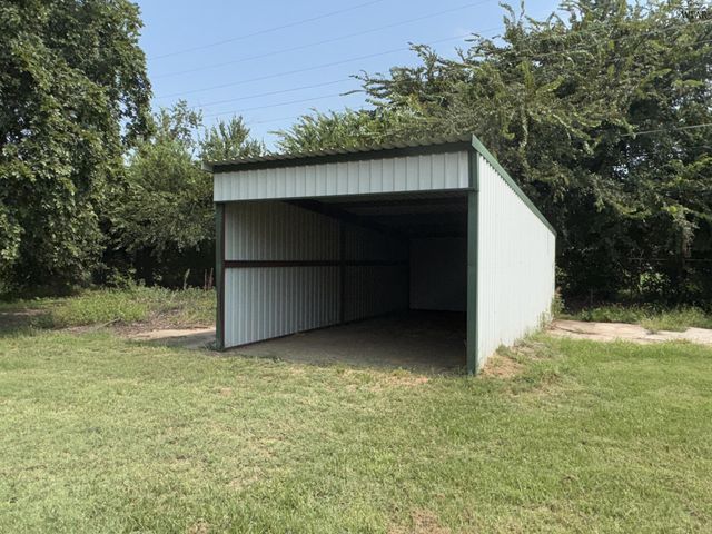 721 MAPLE STREET, Burkburnett, TX 76354