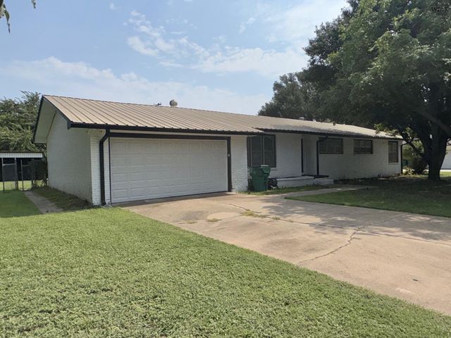 721 MAPLE STREET, Burkburnett, TX 76354