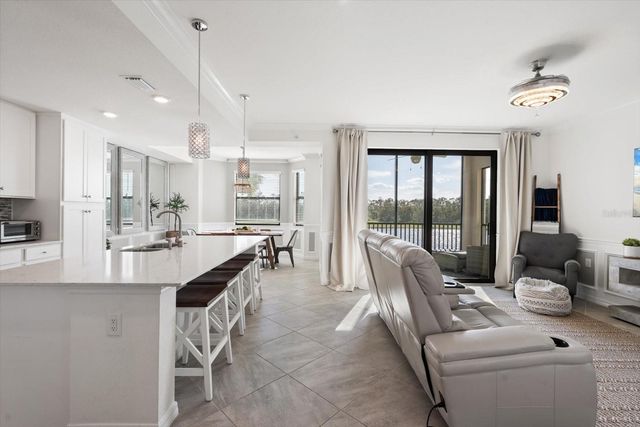 17704 GAWTHROP DRIVE 207, Bradenton, FL 34211