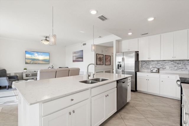 17704 GAWTHROP DRIVE 207, Bradenton, FL 34211