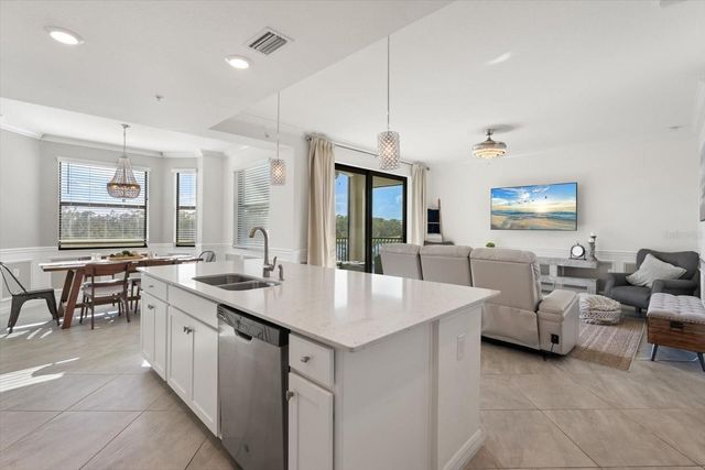 17704 GAWTHROP DRIVE 207, Bradenton, FL 34211