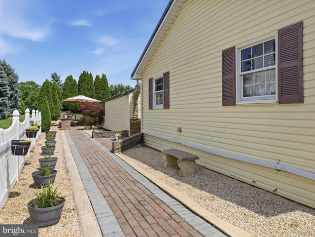 3526 TURNBERRY DRIVE, Chambersburg, PA 17202