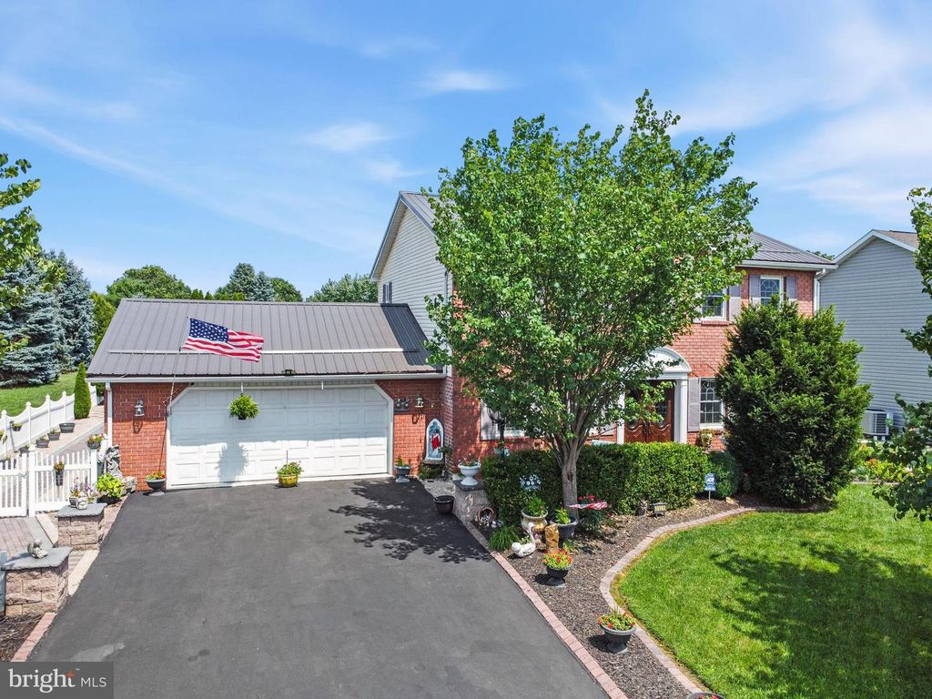3526 TURNBERRY DRIVE, Chambersburg, PA 17202