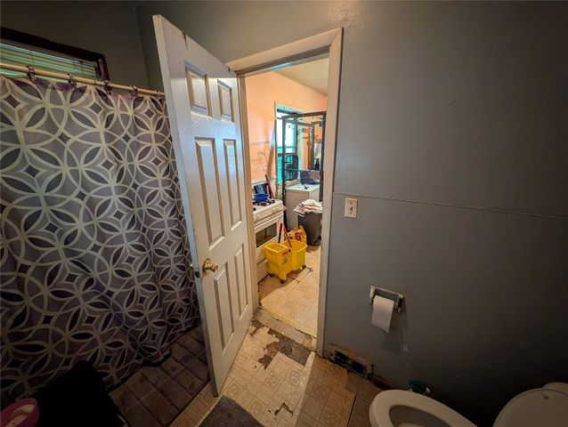 550 W 17TH Street, Erie, PA 16502