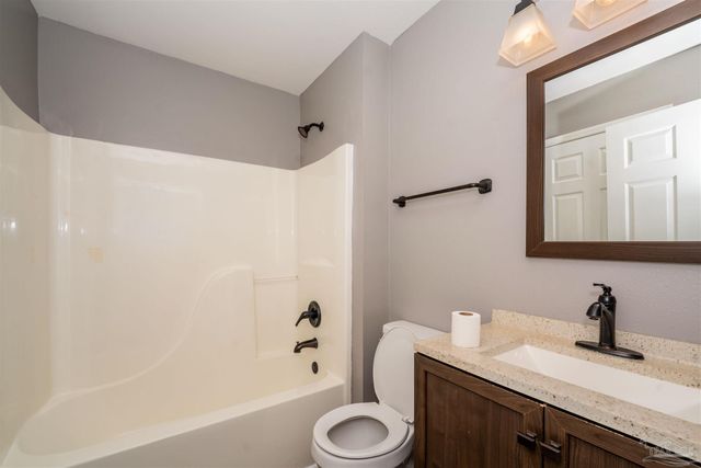 7060 Heather Oaks Dr, Pensacola, FL 32506