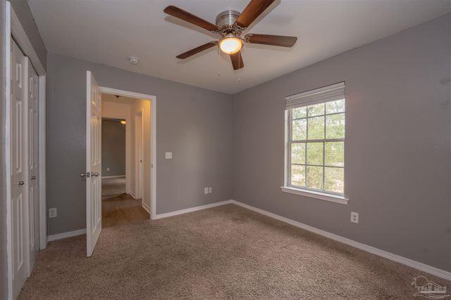 7060 Heather Oaks Dr, Pensacola, FL 32506