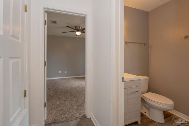 7060 Heather Oaks Dr, Pensacola, FL 32506