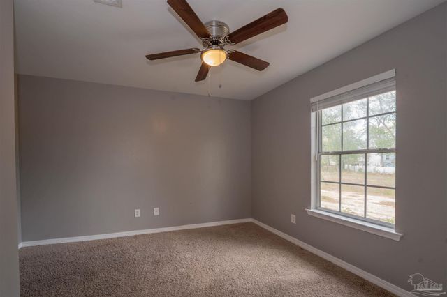 7060 Heather Oaks Dr, Pensacola, FL 32506