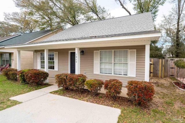 7060 Heather Oaks Dr, Pensacola, FL 32506