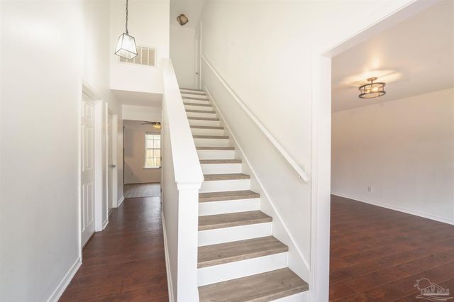 7060 Heather Oaks Dr, Pensacola, FL 32506